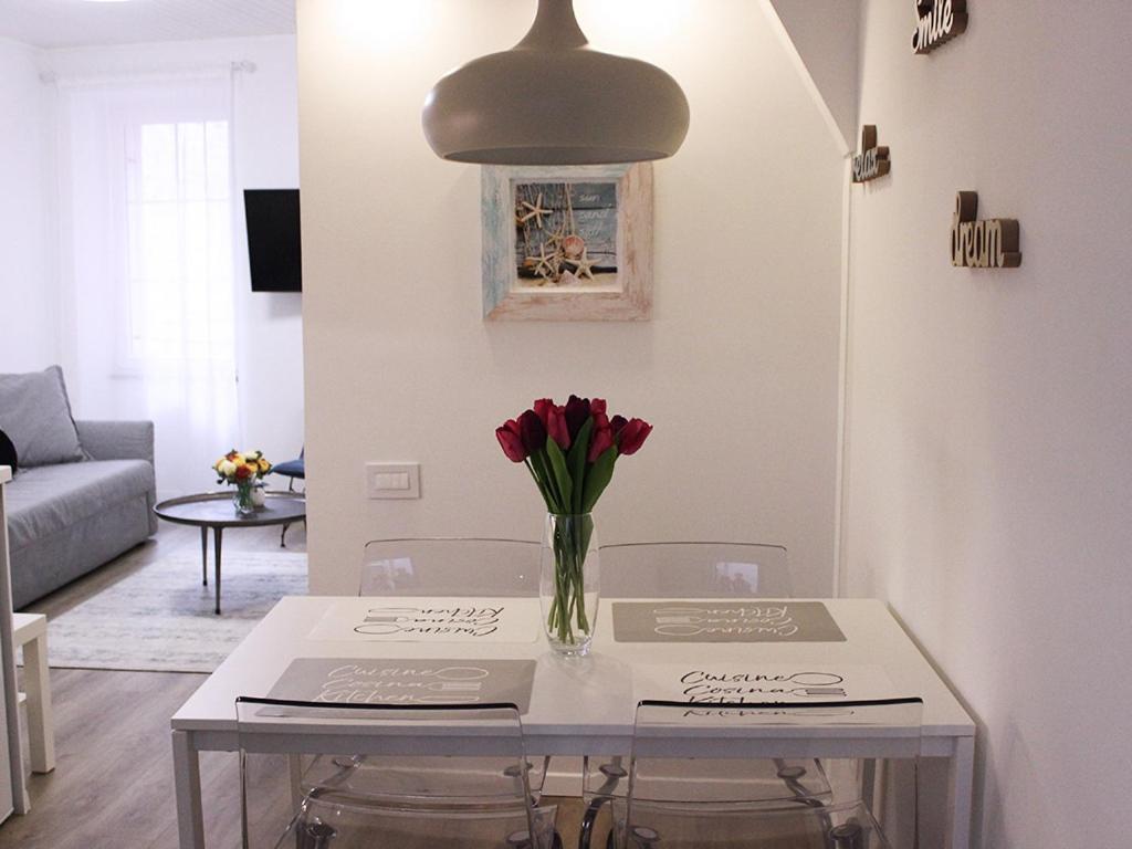 Love Apartment Rovigno Esterno foto