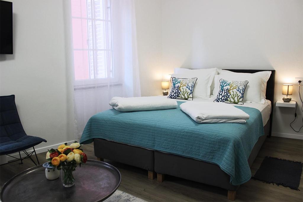 Love Apartment Rovigno Esterno foto